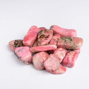 100 جرام من أحجار الحصى الرودوكروزيت الطبيعية باللون الأحمر الوردي روك كريستال كوارتز معدنية للشفاء حوض للأسماك ديكور مكعب حجر 15-20 مللي متر in Kuwait