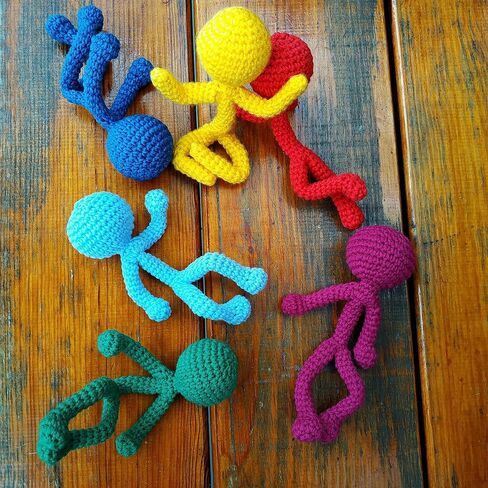 Crocheted Stick Figures, with flexible body, Amigurumi doll, 100% handmade, unique and original gift (green) in Saudi Arabia