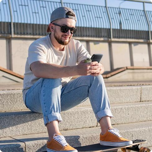 حافظة Spigen Lock Fit مصممة لهاتف Galaxy Buds2 Pro (2022) / Galaxy Buds Pro (2021) / Galaxy Buds 2 (2021) / حافظة Galaxy Buds Live (2020) مع حماية قفل آمن - أسود in Kuwait