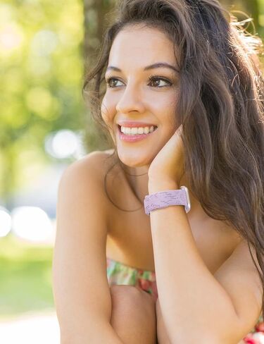 سوار كرتوني منقوش من Girovo متوافق مع Fitbit Versa 4/Versa 3/Sense 2/Sense Bands للنساء والرجال، أشرطة بديلة من السيليكون الناعم، أساور معصم رياضية لطيفة لملحقات ساعة Fitbit Sense in Kuwait