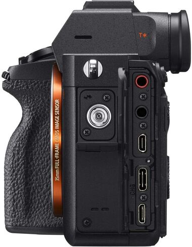 Sony Alpha a7R IV Mirrorless Digital Camera (Body Only) (ILCE7RM4/B) + 2 x 64GB Memory Card + 3 x NP-FZ-100 Battery + Corel Photo Software + Case + Card Reader + LED Light + More (Renewed) in Saudi Arabia