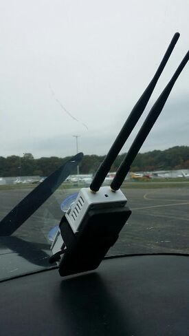 جهاز استقبال Stratux ADS-B ثنائي النطاق لطقس الطيران وحركة المرور - WAAS GPS الداخلي، AHRS، حزمة البطارية، حامل الشفط، هوائيات، SDR in Kuwait