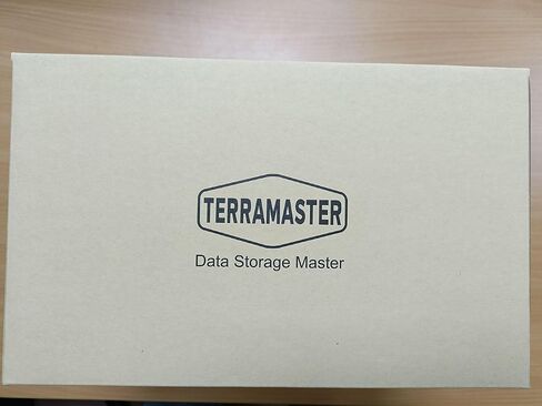 TERRAMASTER D4-300 USB 3.1 (Gen1) حاوية محرك أقراص صلبة خارجي للتخزين من النوع C قابلة للتبديل السريع (بدون قرص) in Kuwait