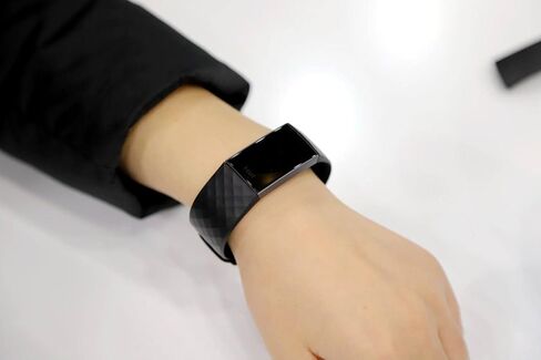 Kyweel 3 Packs Silicone Tape Fitbit Charge 4/Fitbit Charge 3/Charge 3 SE Replacement Wrist Strap For Men And Women Small Large in Kuwait