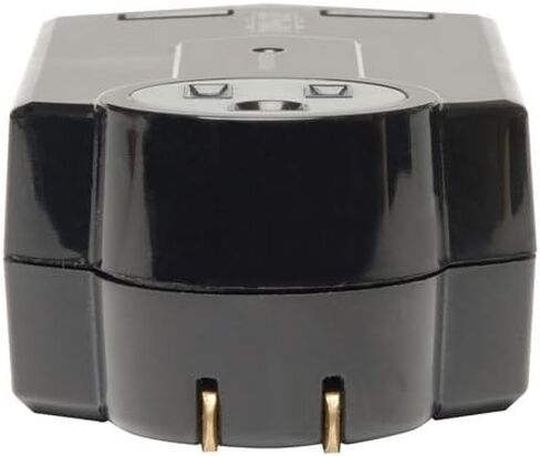 شريط الطاقة المحمول Tripp Lite 3 Outlet Surge Protector، توصيل مباشر، 2 USB، تأمين بقيمة 5000 دولار (SK120USB) in Kuwait
