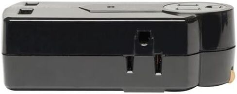 شريط الطاقة المحمول Tripp Lite 3 Outlet Surge Protector، توصيل مباشر، 2 USB، تأمين بقيمة 5000 دولار (SK120USB) in Kuwait