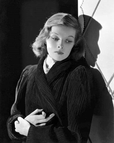Katharine Hepburn studio glamour portrait in black robe 8x10 inch photo in Saudi Arabia
