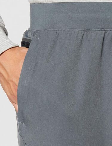 Under Armour Men's Stretch Woven Utility Tapered Workout Pant in Kuwait