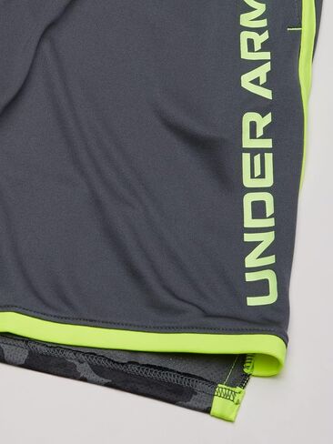 شورت قصير مطبوع عليه Stunt 3.0 للأولاد من Under Armour in Kuwait