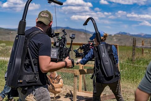 Sony PXW-FX9 XDCAM Full-Frame Camera System with SELP28135G, PXWFX9VK in Saudi Arabia