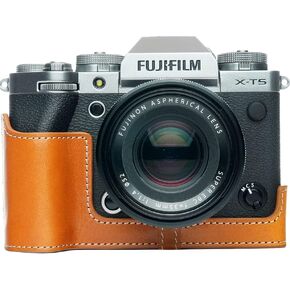 حافظة كاميرا X-T5، حافظة نصف كاميرا مصنوعة يدويًا من الجلد الطبيعي الأصلي من BolinUS لكاميرا Fujifilm Fuji X-T5 XT5 إصدار فتحة سفلية + حزام يد (بني)