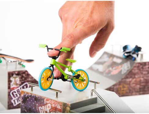 قبضة وخدع - إصبع أخضر BMX Freestyle مع عجلتين إضافيتين للدراجة وأداة دراجة إصبع واحدة - حزمة لعبة إصبع واحدة للأطفال بعمر 6 سنوات فما فوق in Kuwait