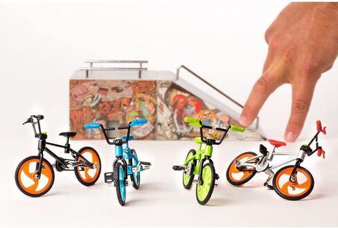 قبضة وخدع - إصبع أخضر BMX Freestyle مع عجلتين إضافيتين للدراجة وأداة دراجة إصبع واحدة - حزمة لعبة إصبع واحدة للأطفال بعمر 6 سنوات فما فوق in Kuwait