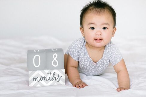 علامات معالم الطفل من كيت آند ميلو، مكعبات قطيفة لشهر الطفل، هدية للأمهات الجدد والمتوقعات، تذكارات معالم عمر الطفل، دعائم صور لحديثي الولادة in Kuwait