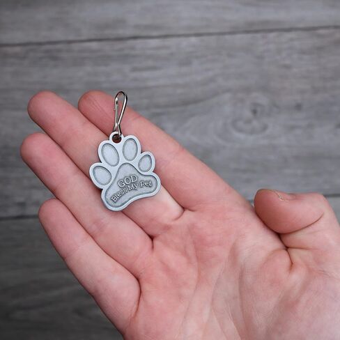 Needzo Saint Francis Patron of Animals Medal and Prayer Card, God Bless My Pet Collar Attachment, Religious Gift for Cat and Dog Owners, 1.75 Inch Charm in Saudi Arabia