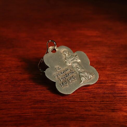 Needzo Saint Francis Patron of Animals Medal and Prayer Card, God Bless My Pet Collar Attachment, Religious Gift for Cat and Dog Owners, 1.75 Inch Charm in Saudi Arabia