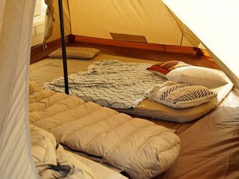 وسادة نوم DOD Soto للتخييم - مرتبة تخييم ذاتية النفخ وسميكة للغاية ووسادة تخييم - أسمر ضارب للصفرة - صغيرة in Kuwait