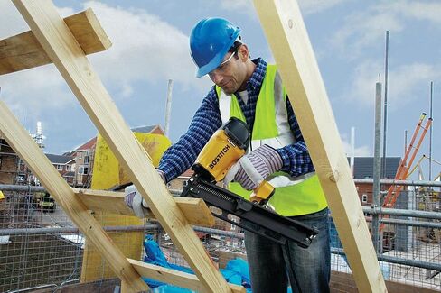 Bostitch F33PT 33 Degree 3-1/2 in. Paper Tape Framing Nailer in Saudi Arabia