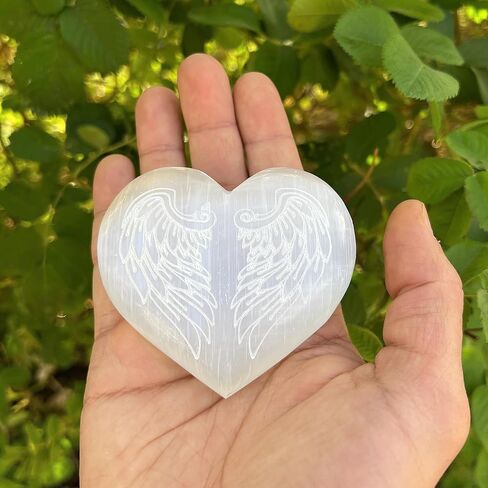 أجنحة ملاك القلب المنقوشة من Xen Minerals Selenite - قلوب وأحجار كريستالية أصلية للشفاء وتوازن الشاكرا، بلورات وصخور على شكل قلب، أحجار كريمة بيضاء شفافة صغيرة مقاس 7.62 سم ​​هالة صحية هادئة in Kuwait