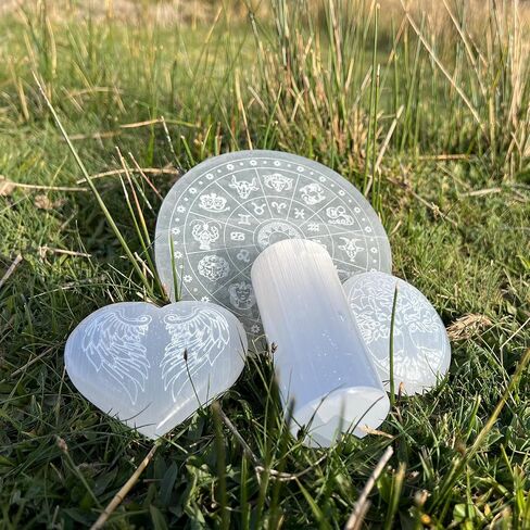 أجنحة ملاك القلب المنقوشة من Xen Minerals Selenite - قلوب وأحجار كريستالية أصلية للشفاء وتوازن الشاكرا، بلورات وصخور على شكل قلب، أحجار كريمة بيضاء شفافة صغيرة مقاس 7.62 سم ​​هالة صحية هادئة in Kuwait