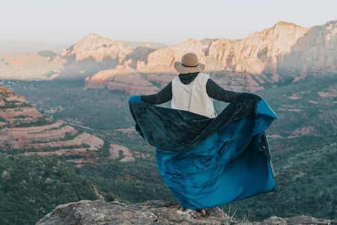 Klymit Versa Packable Camping Blanket & Comforter in Kuwait