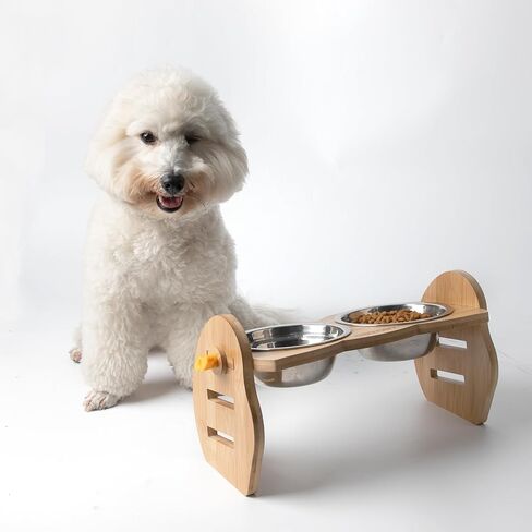 أوعية مرتفعة للكلاب، أوعية مرتفعة للكلاب وقابلة للتعديل للكلاب والقطط الصغيرة، حامل وعاء من الخيزران المتين المائل بزاوية 15 درجة مع وعاءين من الفولاذ المقاوم للصدأ لطعام الكلاب in Kuwait