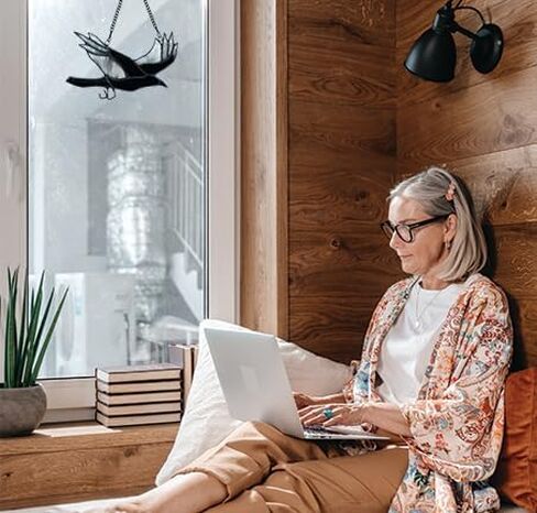 ZKULL Raven Decor الزجاج الملون - الشذوذات والفضول ديكور غريب الأطوار - ديكور قوطي ديكور المنزل القوطي - هدايا الغراب لإضافة مخيف إلى أرواحك in Kuwait