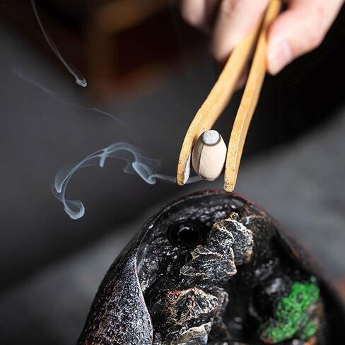 حامل بخور بتدفق عكسي، مبخرة من الراتنج، مبخرة جبلية، حامل مخاريط بخور لتزيين المكتب والمنزل مع 120 مخروط بخور و30 عود بخور وملقط وM in Kuwait