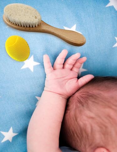 فرشاة شعر للأطفال حديثي الولادة والأطفال الصغار، فرشاة بشعيرات الماعز الطبيعية لعلاج غطاء المهد ومدلك سيليكون ناعم مثالي لاستحمام الطفل وهدية التسجيل in Kuwait