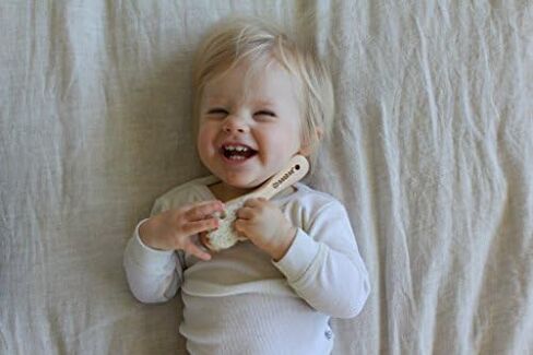 Haakaa Wooden Baby Hairbrush with Natural Goat Wool Bristles 1 pk in Saudi Arabia