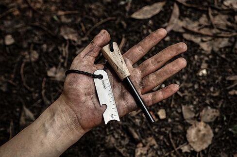 Sawjay Ferro Rod Fire Starter Survival Tool, Magnesium Fire Starter Kit with Neck Lanyard, It's Suitable for Emergency Fire Making in Wild Camping, Hiking and Outings in Saudi Arabia