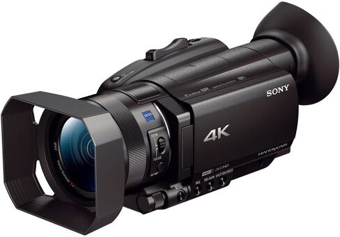 كاميرا فيديو سوني FDR-AX700 بدقة 4K (FDR-AX700/B) + بطاقة ذاكرة سعة 64 جيجابايت + بطارية NP-FV70 + مجموعة مرشح + عدسة واسعة الزاوية + عدسة مقربة + حقيبة + شاحن + قارئ بطاقات + حامل ثلاثي القوائم مرن + المزيد (متجدد) in Kuwait
