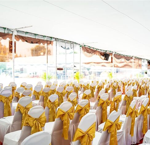 Vibera 50 قطعة من أوشحة كرسي الساتان الذهبي لكرسي الزفاف وأقواس الكرسي وأوشحة الكرسي وغطاء الكرسي للكراسي القابلة للطي لتزيين المنزل في حفلة عيد الشكر (ذهبي 7 × 108 بوصة) in Kuwait