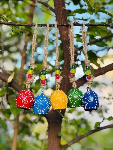 مجموعة من 5 أجراس من بيلشوب، أجراس مطلية متعددة الألوان مصنوعة يدويًا لتعليق المنزل والحديقة وأجراس البقر وصانعات الضوضاء وديكور حائط المزرعة وديكور المكتب والخارجي مجموعة من 5 أجراس 7 سم in Kuwait