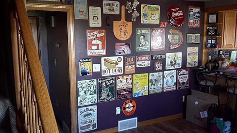 علامة قصدير معدنية عتيقة - ملصق يسوع ضد الشيطان في كرة السلة لافتات مضحكة لوحة ديكور فني للحائط للمنزل وبار الحانة والمقهى وغرفة المعيشة مقاس 8 × 12 بوصة in Kuwait