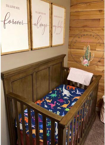 ملاءة سرير أطفال ناعمة مناسبة من HOOYAX، ملاءة سرير أطفال قابلة للتمدد وجيدة التهوية للأولاد والبنات، تناسب مرتبة سرير الأطفال القياسية وفراش الأطفال الصغار (ديناصور) in Kuwait