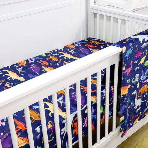 ملاءة سرير أطفال ناعمة مناسبة من HOOYAX، ملاءة سرير أطفال قابلة للتمدد وجيدة التهوية للأولاد والبنات، تناسب مرتبة سرير الأطفال القياسية وفراش الأطفال الصغار (ديناصور) in Kuwait