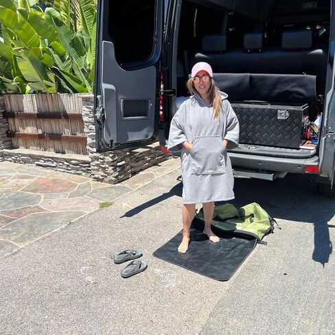 Malo'o Avo Microfiber Surf Poncho in Saudi Arabia
