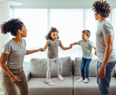أحذية رياضية للأولاد والبنات من DADAWEN أحذية مشي خفيفة الوزن شبكية مسامية للأطفال الصغار/الأطفال الصغار in Kuwait