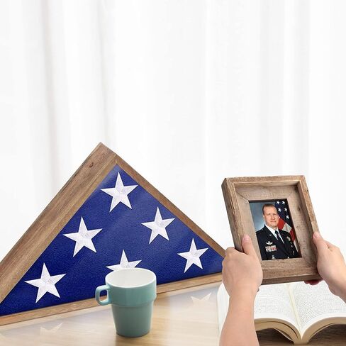 حافظة علم ريفي روبهوميلي، حافظة عرض العلم العسكري الخشبي الصلب لـ 9.5 × 5 علم الدفن الأمريكي المخضرم ، صندوق ظل بني ريفي لعلم مطوي وميدال in Kuwait