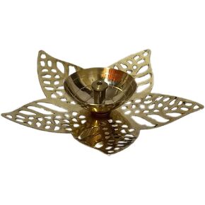 مصباح زيت ذهبي هندي مصنوع يدويًا لمادة بوجا akhand Diya لغرض تزيين بوجا ديوالي 5.5 بوصة