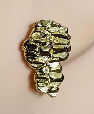 أقراط مسمارية مطلية بالذهب للارتداء اليومي in Kuwait