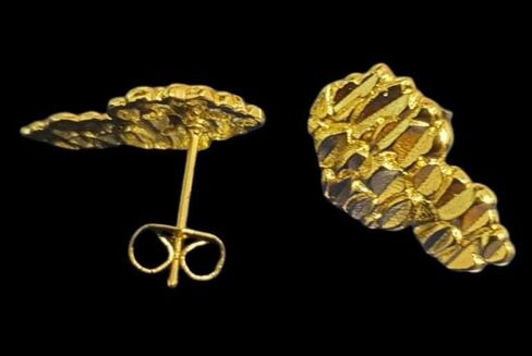 أقراط مسمارية مطلية بالذهب للارتداء اليومي in Kuwait