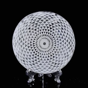 لوحة كريستال سيلينيت محفورة بشجرة الحياة مقاس 4 بوصات من CNYANFEI مع حامل منحوت لوحة شحن سيلينيت شفافة لوحة زخرفية من حجر السيلينيت لتزيين الطاولة هدية منزلية من ريكي ويكا in Kuwait