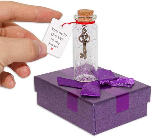 هدايا إبداعية مصنوعة يدويًا لها - أنت تحمل مفتاح قلبي، هدية عيد الحب لصديقتك وزوجها (مع صندوق هدايا أرجواني رائع) in Kuwait