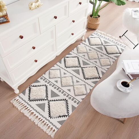 Chicrug 2x3 Runner Rug for Bedroom Bedside, Geometric Washable Doormat Hallway Runner Carpet for Bathroom Laundry Kitchen Room, Farmhouse Woven Tassel Room Decor Throw Rug, Cream/Black in Kuwait