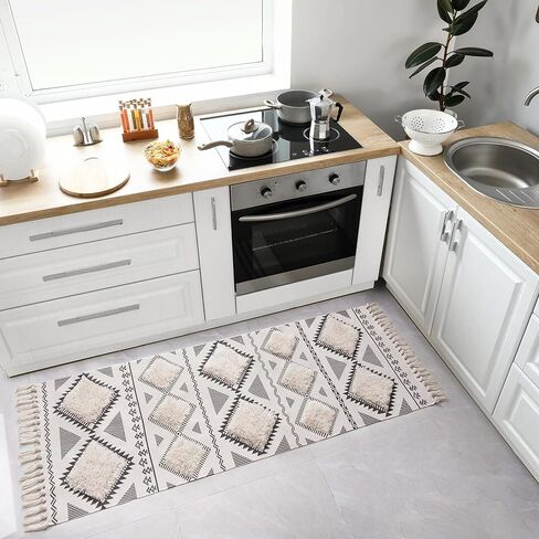 Chicrug 2x3 Runner Rug for Bedroom Bedside, Geometric Washable Doormat Hallway Runner Carpet for Bathroom Laundry Kitchen Room, Farmhouse Woven Tassel Room Decor Throw Rug, Cream/Black in Kuwait