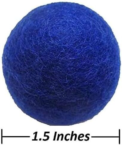 مكافآت غذائية للقطط من هيلث باوز لين تريتس، ​​عبوة مكونة من قطعتين، ملصق بوزن 3.5 أونصة ولعبة قطيفة على شكل كرة قطيفة ملونة in Kuwait