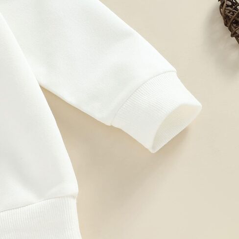 ملابس عيد الحب للفتيات الصغيرات - سويت شيرت بياقة دائرية وأكمام طويلة وسروال على شكل جرس من الأسفل مجموعة ملابس عيد الحب in Kuwait