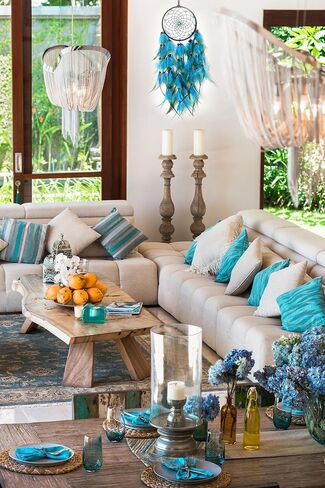 دبل بوميلو - صائد الاحلام مصنوع يدويا من الريش الازرق للتعليق على الحائط، هدية ديكور منزلي in Kuwait